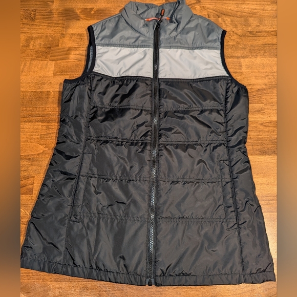 CUTTER & BUCK Womens Medium Thaw Insulated Packable Vest - Picture 4 of 12